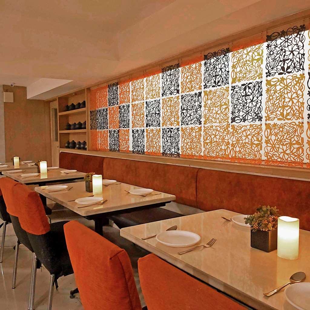 Quality Inn Mint Pune Extérieur photo